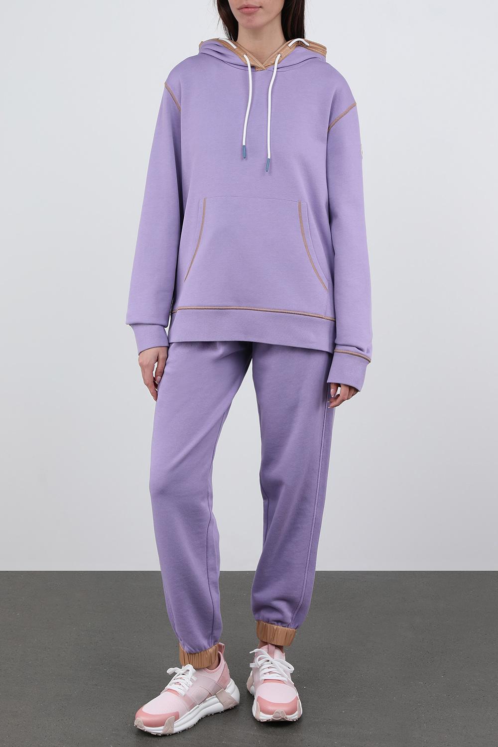 מכנסי טרנינג סגולים עם לוגו